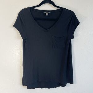 Cable & gauge black vneck‎ shirt small